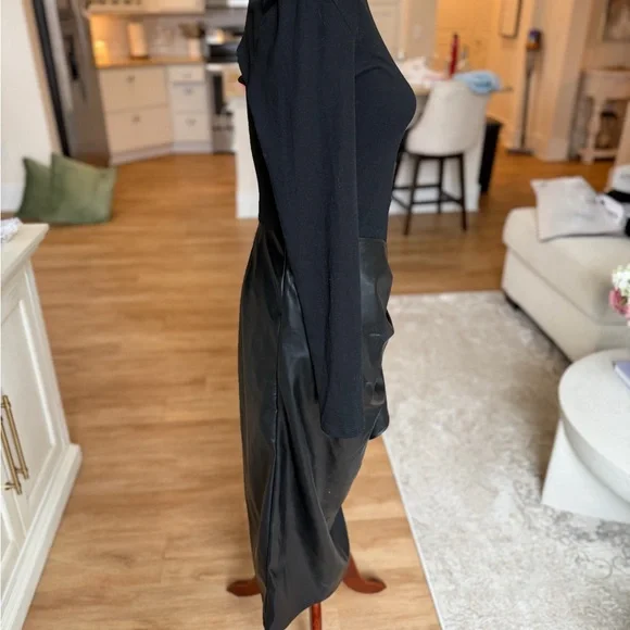 Commense Black Long Sleeve Dress - Picture 4 of 8